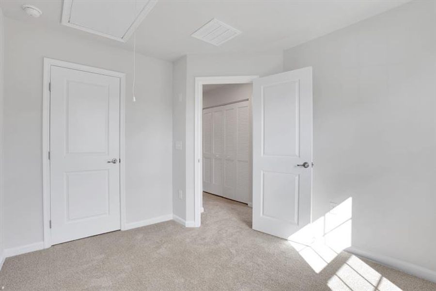 Spacious, unfurnished interior of a new home in Alexander Towns, Lawrenceville (Image 9).