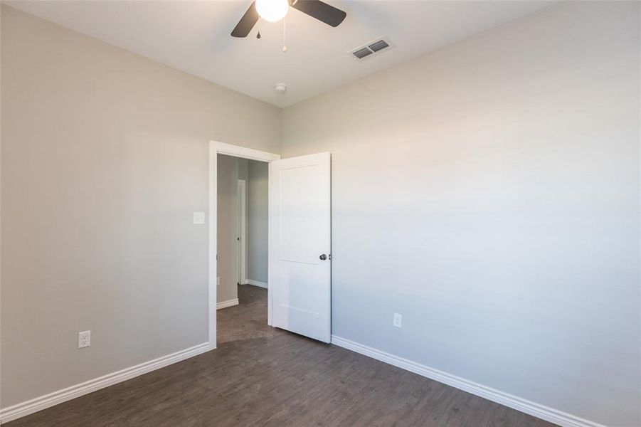 Spacious, unfurnished interior of a new home in , Abilene (Image 12).