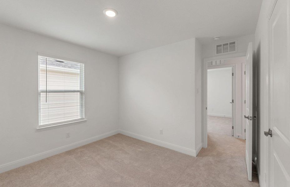 Spacious, unfurnished interior of a new home in Patterson Ranch, Georgetown (Image 24).