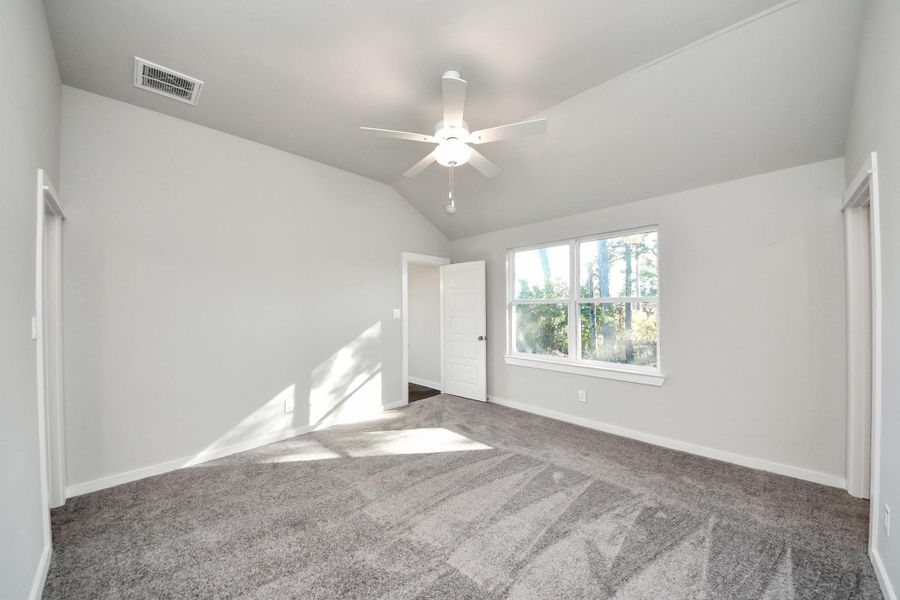 Spacious, unfurnished interior of a new home in Santa Fe, Cleveland (Image 18). Spacious, unfurnished interior of a new home in Santa Fe, Cleveland (Image 18).