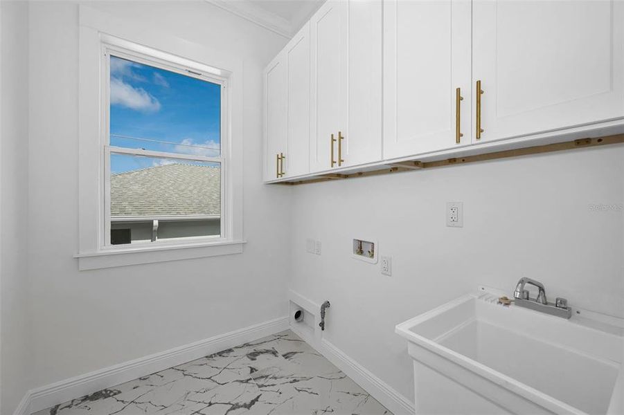 Spacious, unfurnished interior of a new home in , Tarpon Springs (Image 51). Spacious, unfurnished interior of a new home in , Tarpon Springs (Image 51).