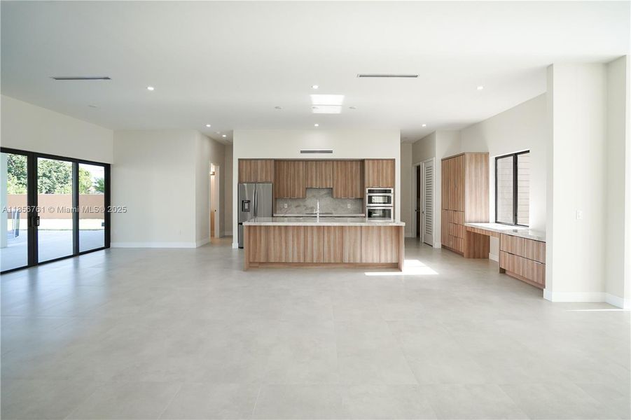 Spacious, unfurnished interior of a new home in , Homestead (Image 57).