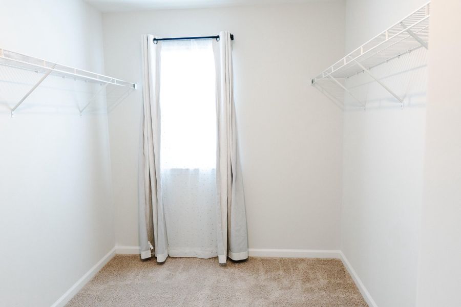 Spacious, unfurnished interior of a new home in Shell Pointe at Cobblestone Village, Summerville (Image 18).