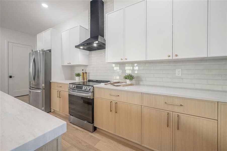 Furnished interior view inside a new home in , Tampa (Image 34).