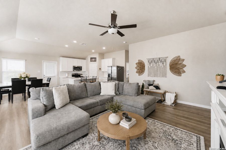 Furnished interior view inside a new home in , Atascosa (Image 13).