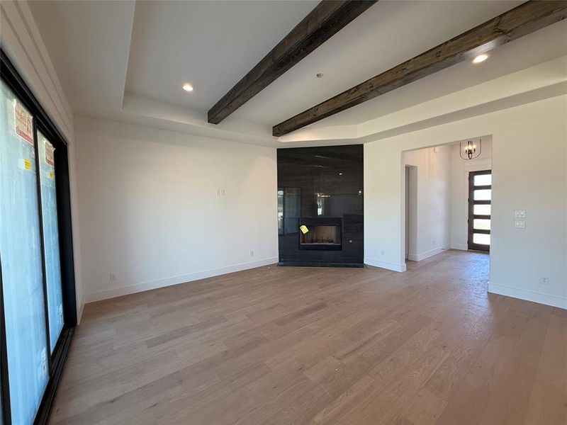 Spacious, unfurnished interior of a new home in Aledo Heights - Aledo ISD, Aledo (Image 13).