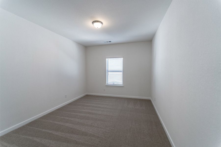 Spacious, unfurnished interior of a new home in Green Meadows, Celina (Image 44).