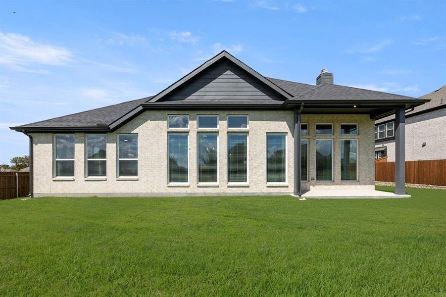 5210 Rowlan-Back-1 5210 Rowlan-Back-1