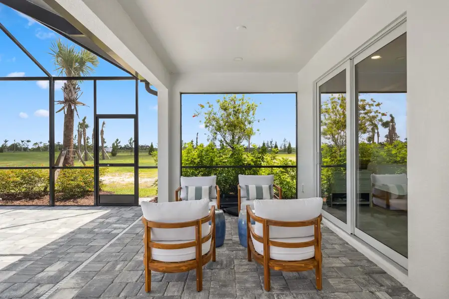 Representative exterior details of a home built from the Heritage 2 by Neal Communities in Palmera, Venice (Image 31).