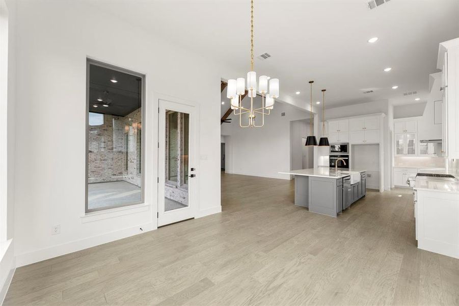 27. 4416 Meander - Dining (3)