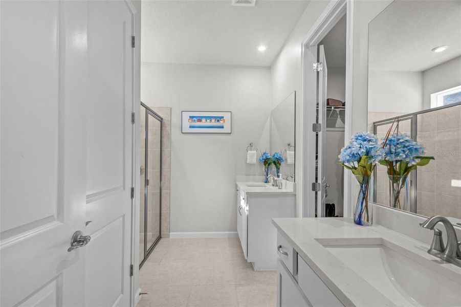 Furnished interior view inside a new home in , Wesley Chapel (Image 4).
