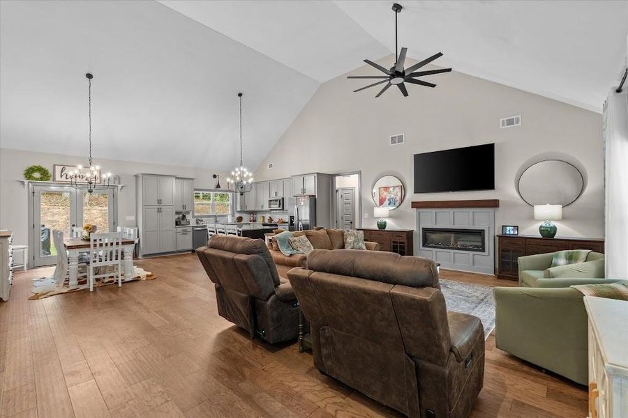 Furnished interior view inside a new home in , Villa Rica (Image 11).