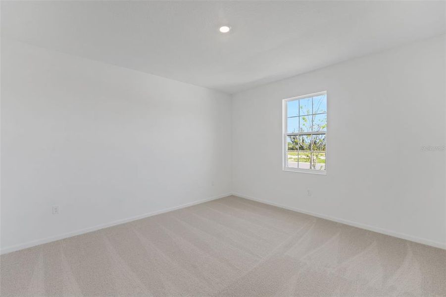 Spacious, unfurnished interior of a new home in Willowbrook North, Winter Haven (Image 36).