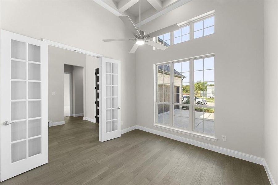 4524 Sky Harbor  Study