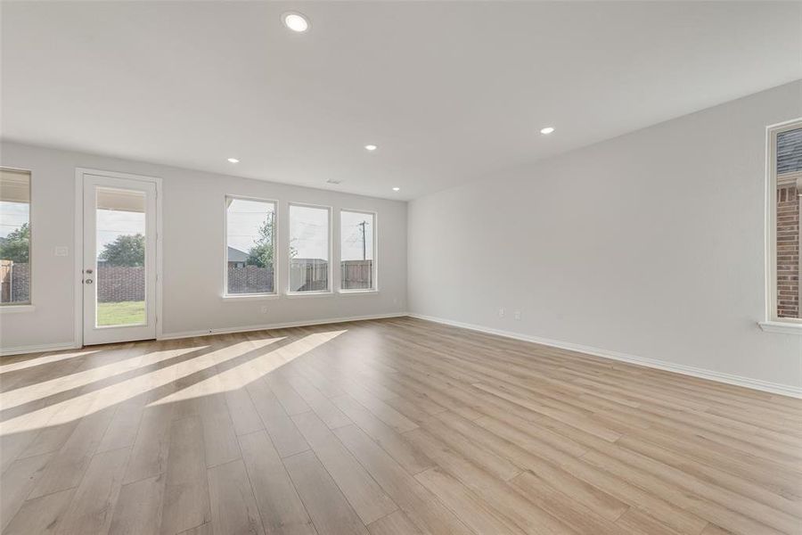 Spacious, unfurnished interior of a new home in Walden Pond, Forney (Image 17). Spacious, unfurnished interior of a new home in Walden Pond, Forney (Image 17).