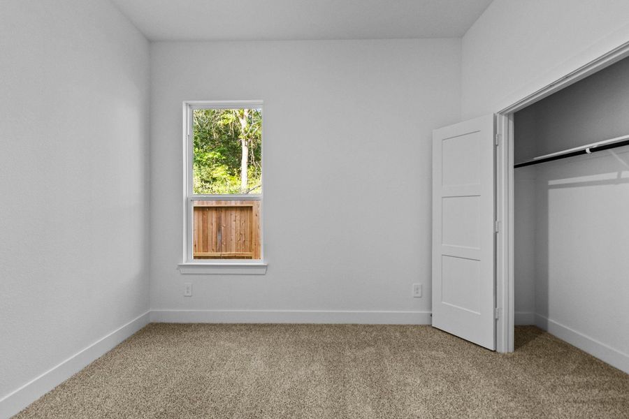 Spacious, unfurnished interior of a new home in Silverthorne, Conroe (Image 15).