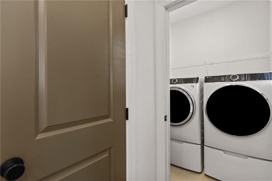 Close-up of interior finishes inside a home in IveyBrooke, Alpharetta (Image 20).