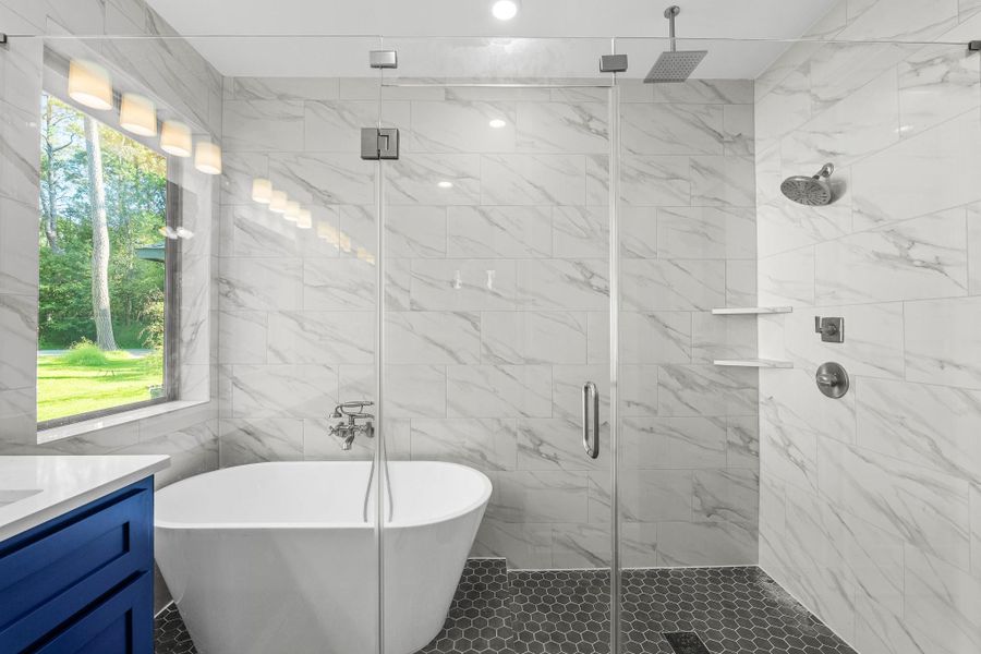 Primary shower/soaking tub