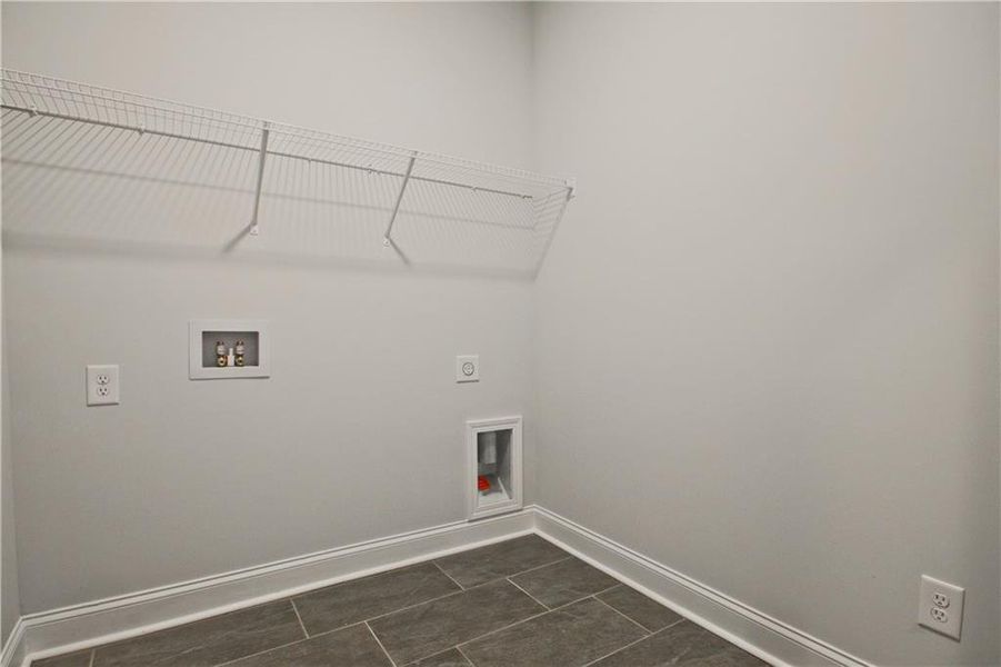 Spacious, unfurnished interior of a new home in Highland Park, Stonecrest (Image 13).