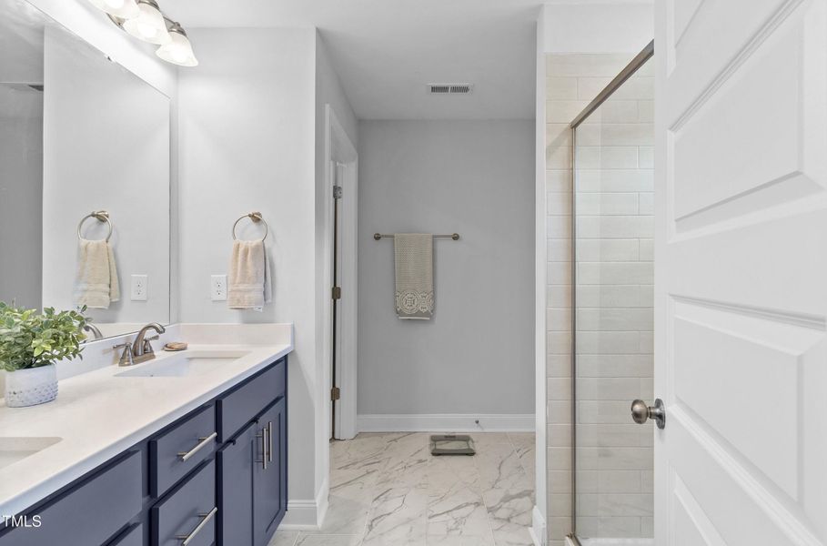 Luxurious Primary Bathroom