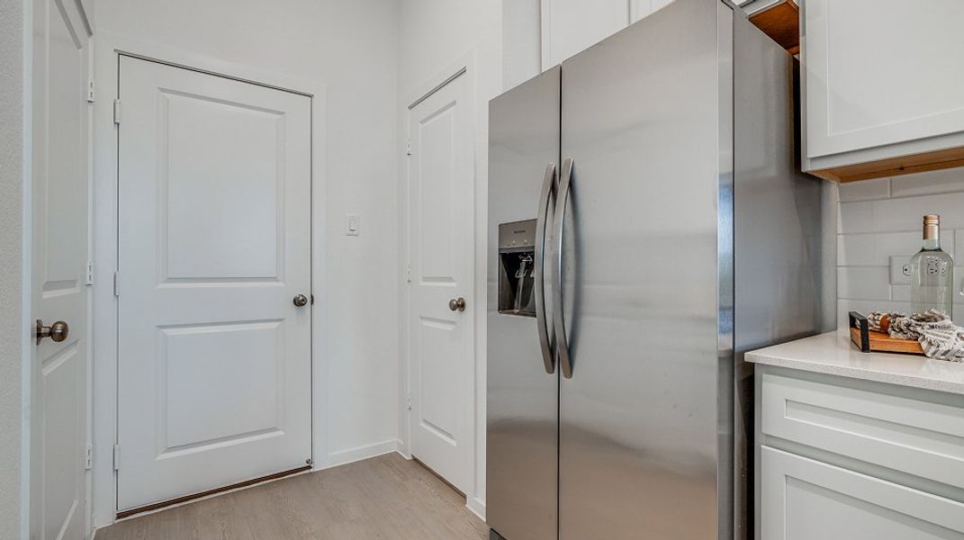 Pic Ei Stainless Steel Fridge