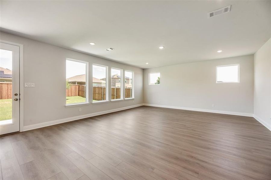 Spacious, unfurnished interior of a new home in Creekside of Crowley, Crowley (Image 30).