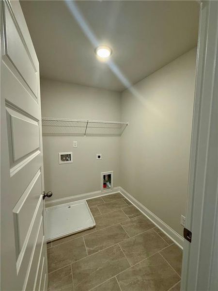 Spacious, unfurnished interior of a new home in Mulberry Summit, Flowery Branch (Image 13).