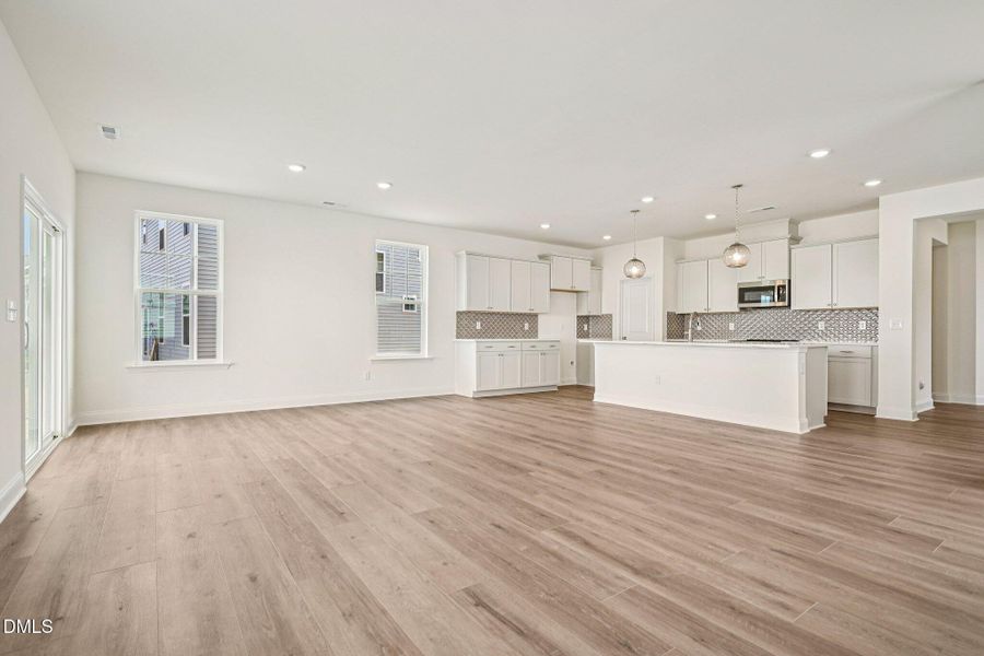 13-web-or-mls-Channel Drop Lp-S3001-013