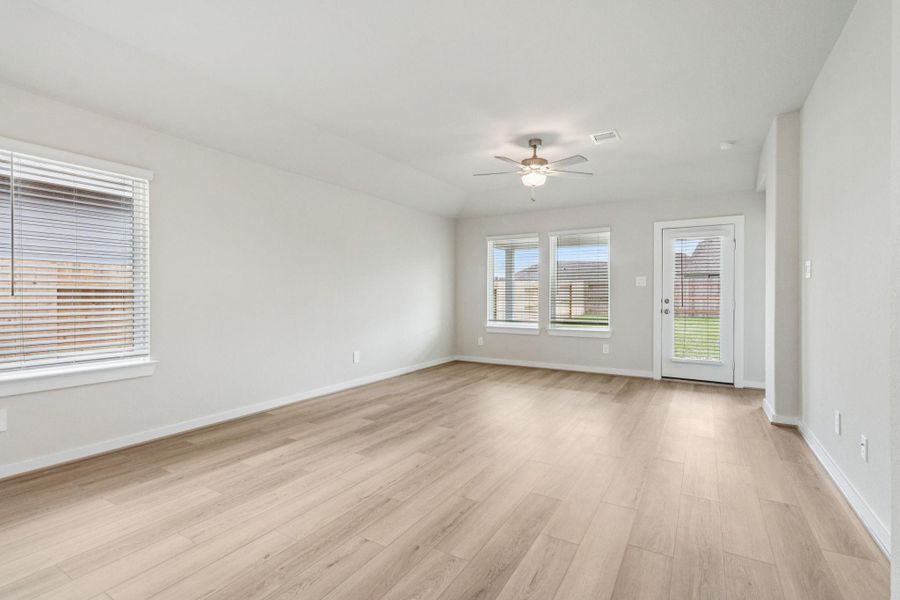 Spacious, unfurnished interior of a new home in Landing Meadows - Traditional Series, New Caney (Image 18). Spacious, unfurnished interior of a new home in Landing Meadows - Traditional Series, New Caney (Image 18).