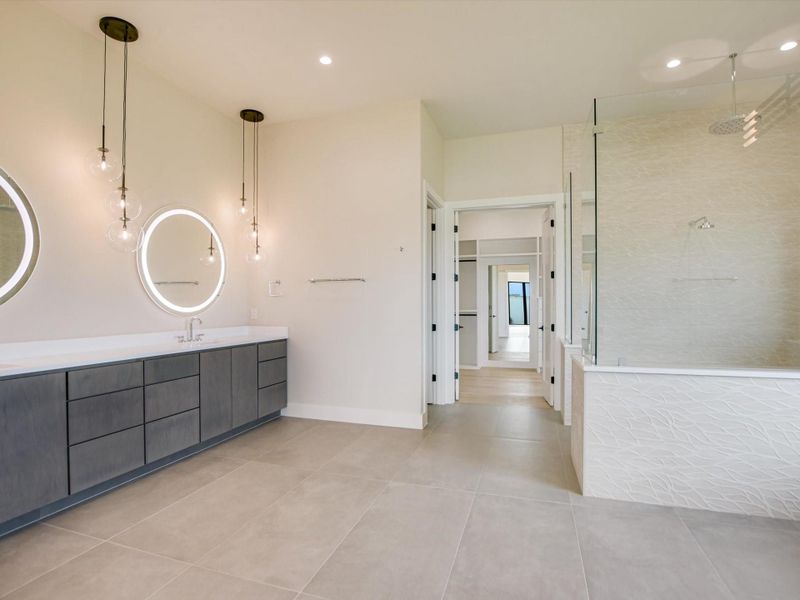 Furnished interior view inside a new home in , Horseshoe Bay (Image 11).