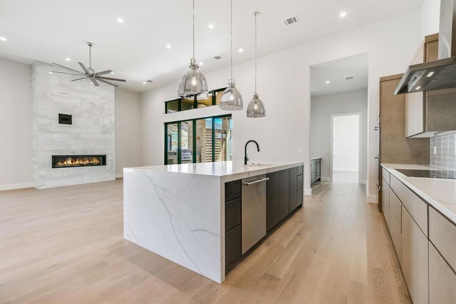 Furnished interior view inside a new home in , Horseshoe Bay (Image 12).