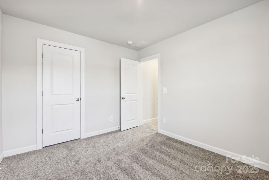 Photo is not of the actual home, but is an inspirational photo of builder’s model home and may depict options, furnishings, and/or decorator features that are not included Photo is not of the actual home, but is an inspirational photo of builder’s model home and may depict options, furnishings, and/or decorator features that are not included