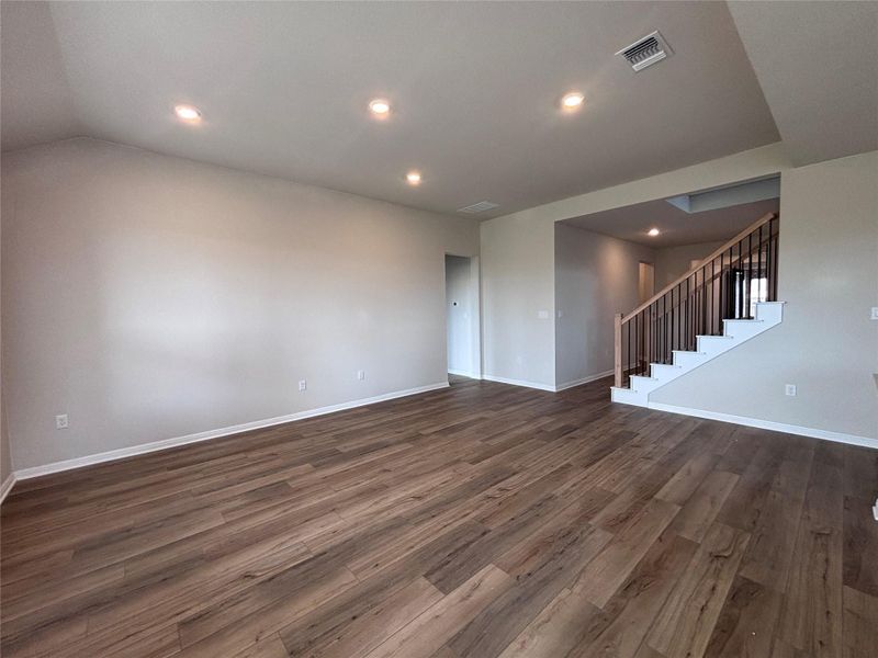 Spacious, unfurnished interior of a new home in The Colony, Bastrop (Image 16).