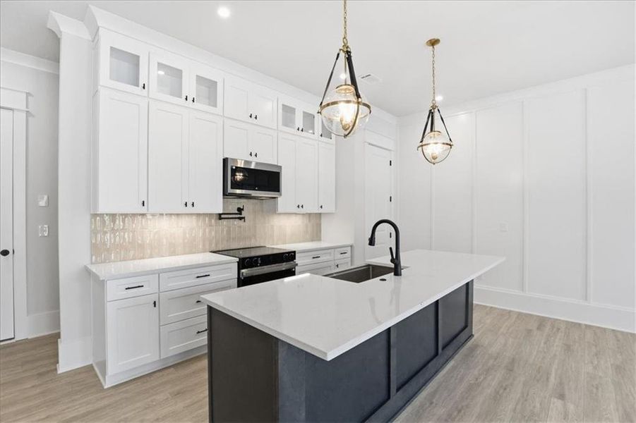 Furnished interior view inside a new home in , Braselton (Image 13).