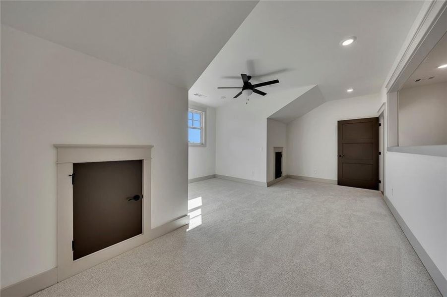 Spacious, unfurnished interior of a new home in , Jasper (Image 25).
