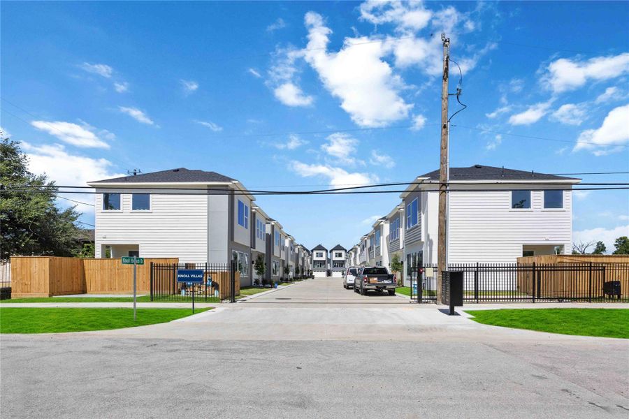 Front exterior of a new home in , Houston, TX, highlighting curb appeal (Image 21). Front exterior of a new home in , Houston, TX, highlighting curb appeal (Image 21).