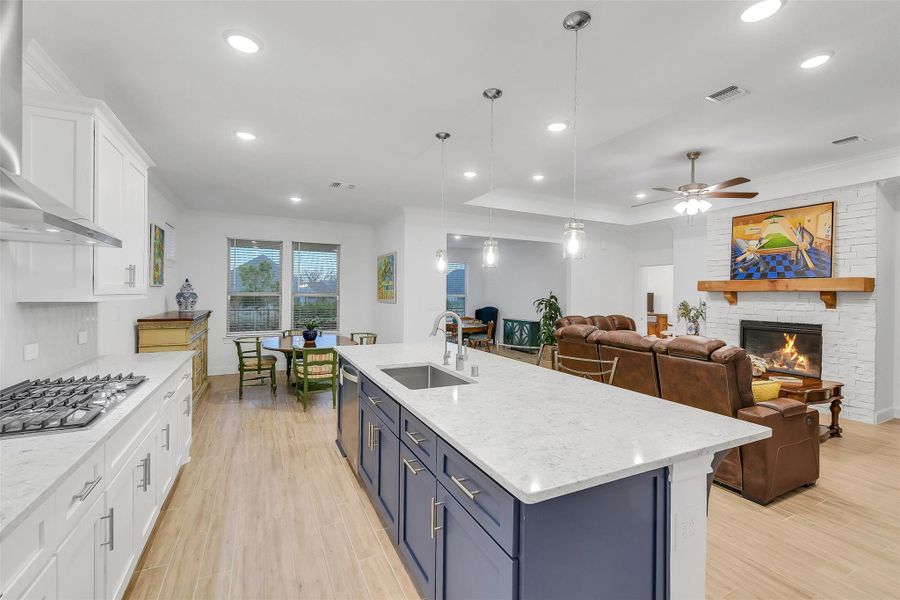 Furnished interior view inside a new home in Del Webb in Chambers Creek, Willis (Image 14). Furnished interior view inside a new home in Del Webb in Chambers Creek, Willis (Image 14).