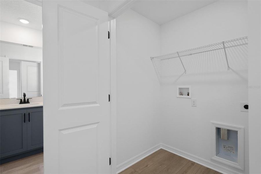 Spacious, unfurnished interior of a new home in Ellington Classical, St. Cloud (Image 16).