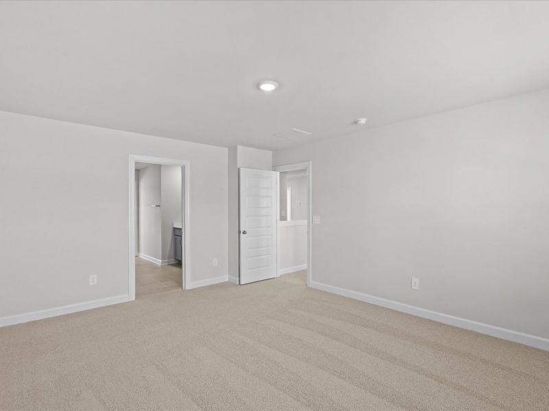 Spacious, unfurnished interior of a new home in Collier Ridge, Moore (Image 14).