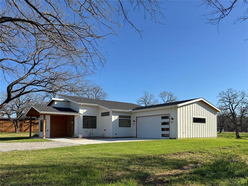 Exterior details and patio area of a home in , Paradise (Image 24).