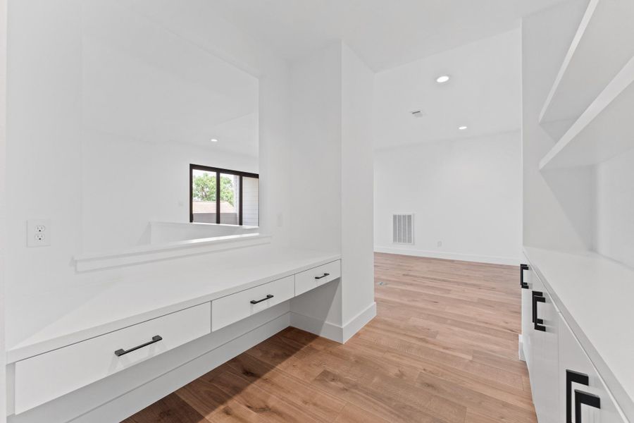 Built-in desk, open shelving, and a tucked-away location make homework time feel inspired. Built-in desk, open shelving, and a tucked-away location make homework time feel inspired.