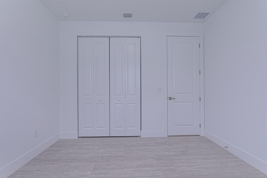 Spacious, unfurnished interior of a new home in , Jupiter (Image 26).