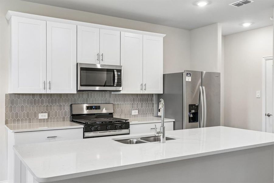Photo is not of the actual home, but is an inspirational photo of builder’s model home and may depict options, furnishings, and/or decorator features that are not included. Photo is not of the actual home, but is an inspirational photo of builder’s model home and may depict options, furnishings, and/or decorator features that are not included.