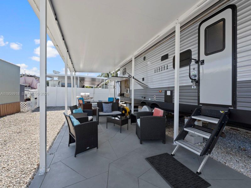 Exterior details and patio area of a home in , Key Largo (Image 20).