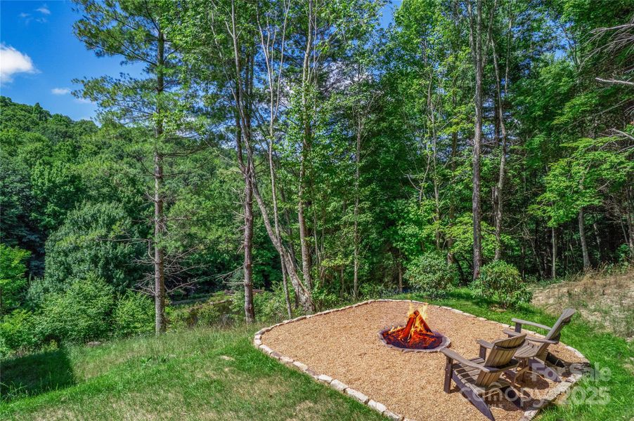 Fire pit to enjoy the majestic views and outdoor living