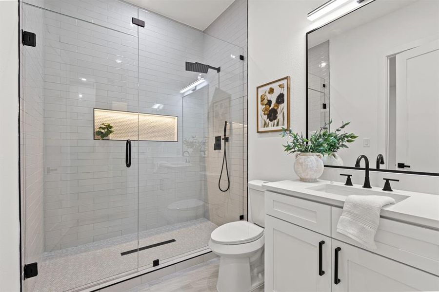 Furnished interior view inside a new home in , Dallas (Image 28).