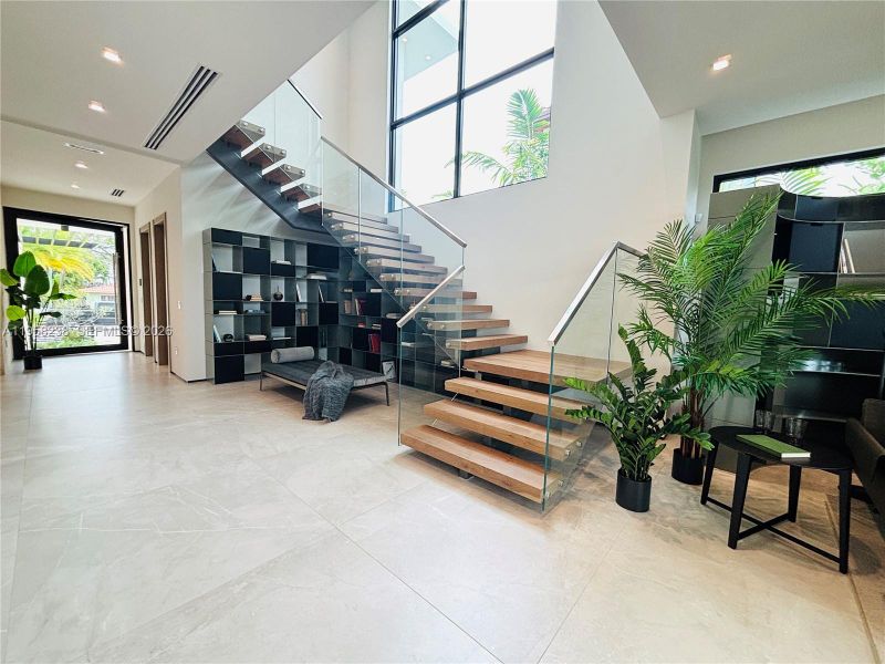 Community amenities in , Miami Beach (Image 26).