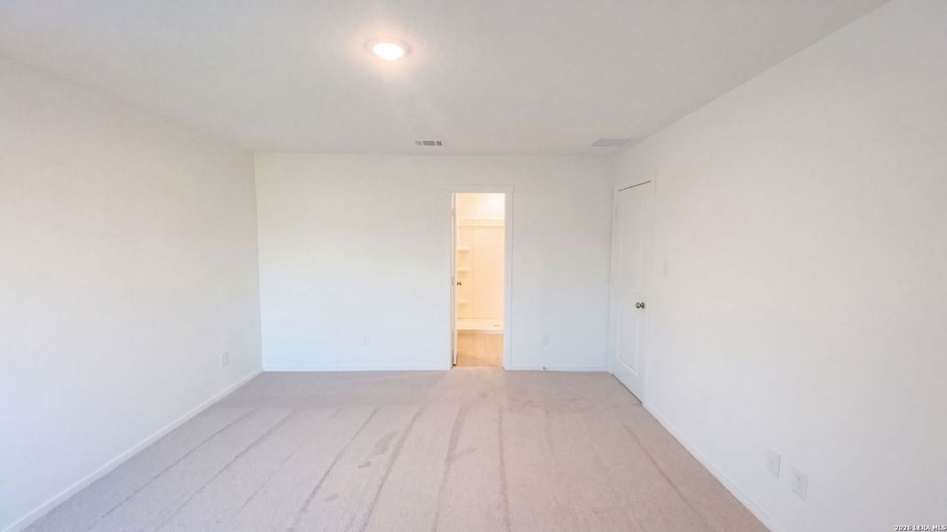 Spacious, unfurnished interior of a new home in Landon Ridge, San Antonio (Image 13).