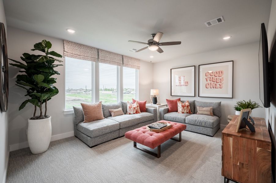Representative furnished interior of a home built from the Cormorant by Tri Pointe Homes in Trillium, Richmond (Image 36).