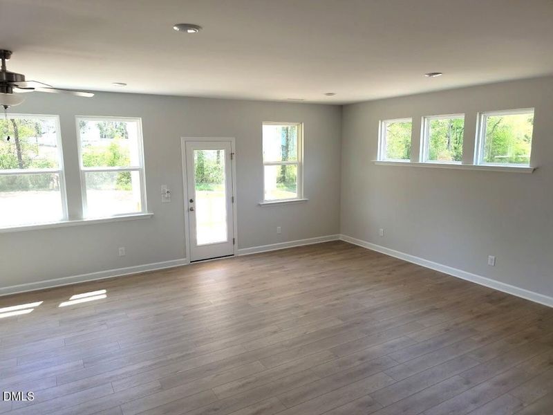Spacious, unfurnished interior of a new home in Tobacco Road, Angier (Image 8).
